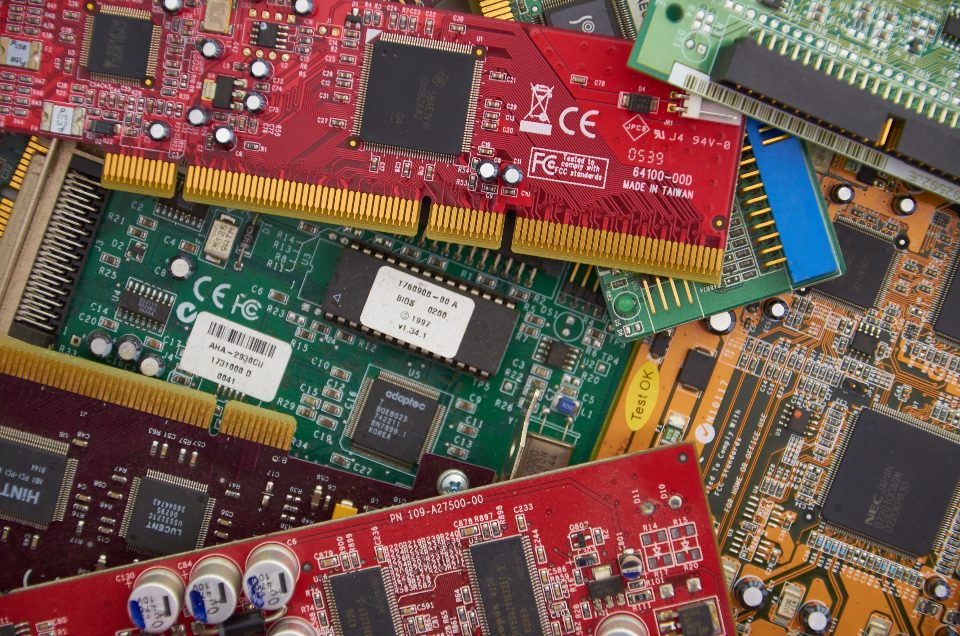 買取査定に出されたパソコンとPCパーツ